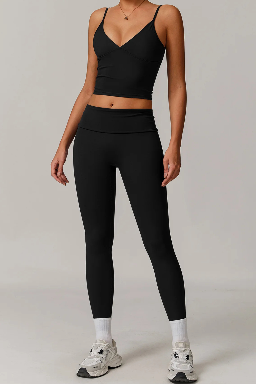 Move V-Shape Top