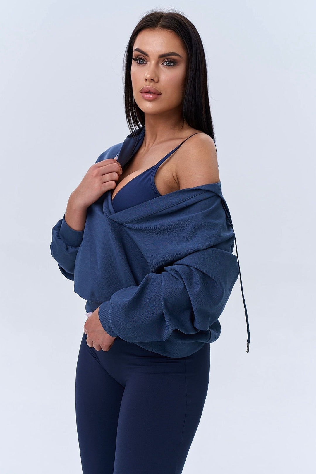 Move V-Shape Top